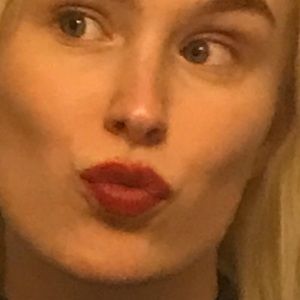 Meet your Posher, Cait